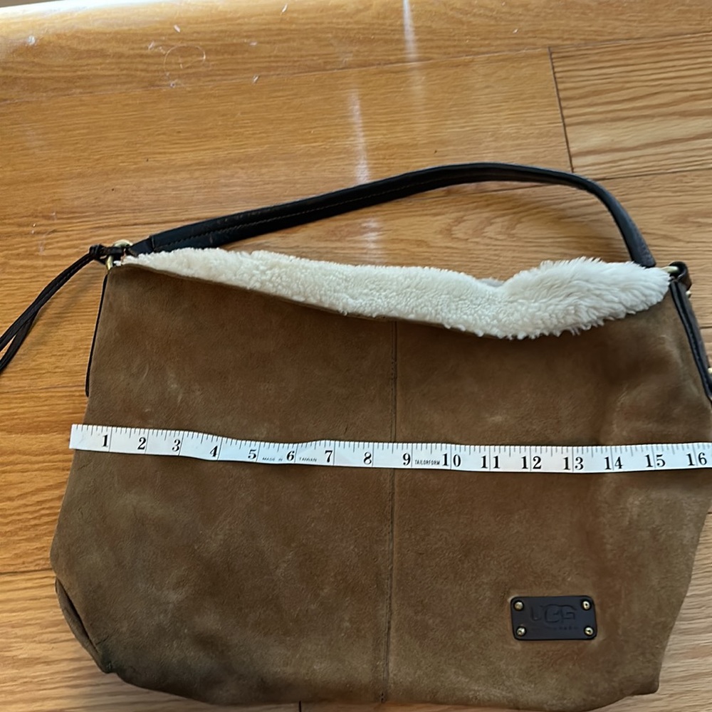 Ugg sheepskin sack purse in tan - Picture 3 of 9